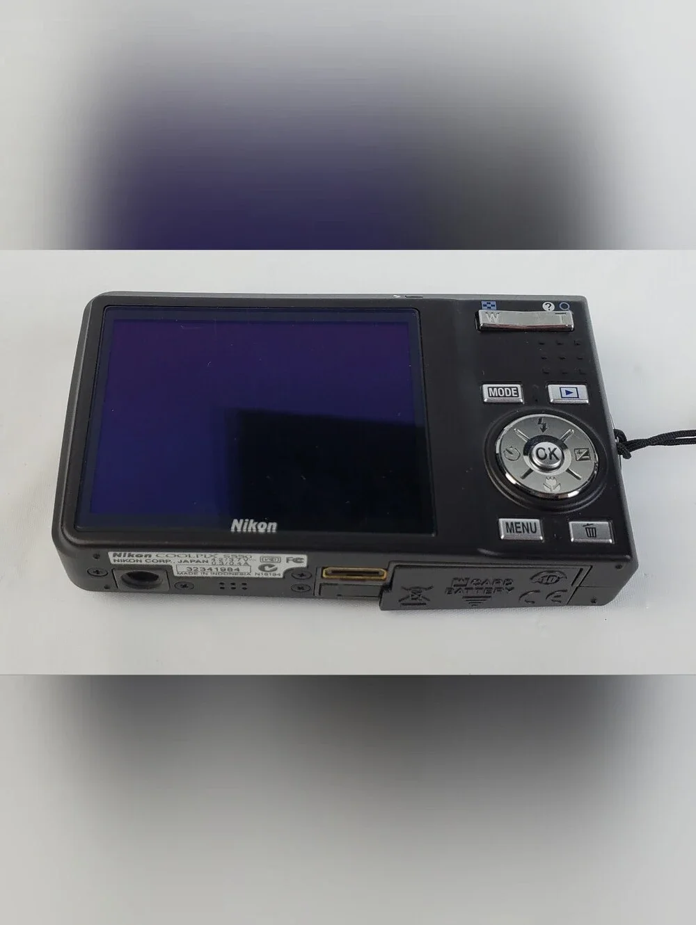 Nikon Coolpix S550 10.0MP Digital Camera Battery Charger Cords Book w/Case WORKS